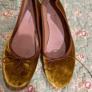 DOEN gold velvet ballet flat 38
